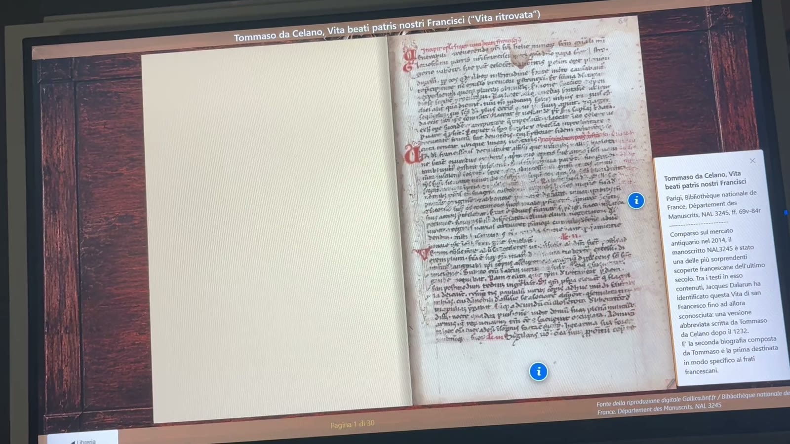 Pagina di manoscritto con marker informativi e scheda di approfondimento